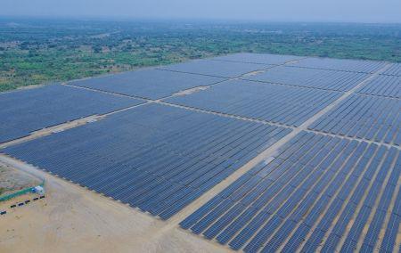 ZAMBIE - LE SOLAIRE S’IMPOSE COMME UNE RÉPONSE À LA DÉPENDANCE À L’HYDROÉLECTRICITÉ