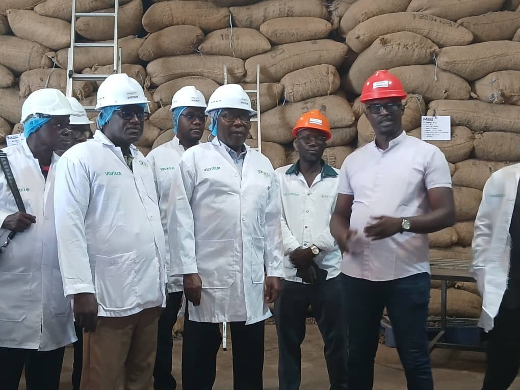 BOUAKÉ- CAJOU IVOIRIEN : LA CHAMBRE DE COMMERCE ET D’INDUSTRIE ENCOURAGE SOBERY, UN LEVIER POUR RELANCER L’INDUSTRIE LOCALE