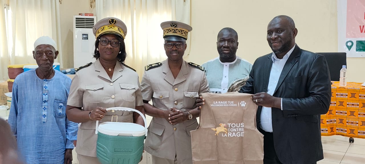 CÔTE D’IVOIRE-RESSOURCES ANIMALES : UNE VASTE CAMPAGNE GRATUITE DE VACCINATION CONTRE LA RAGE LANCÉE POUR ENDIGUER LA MALADIE