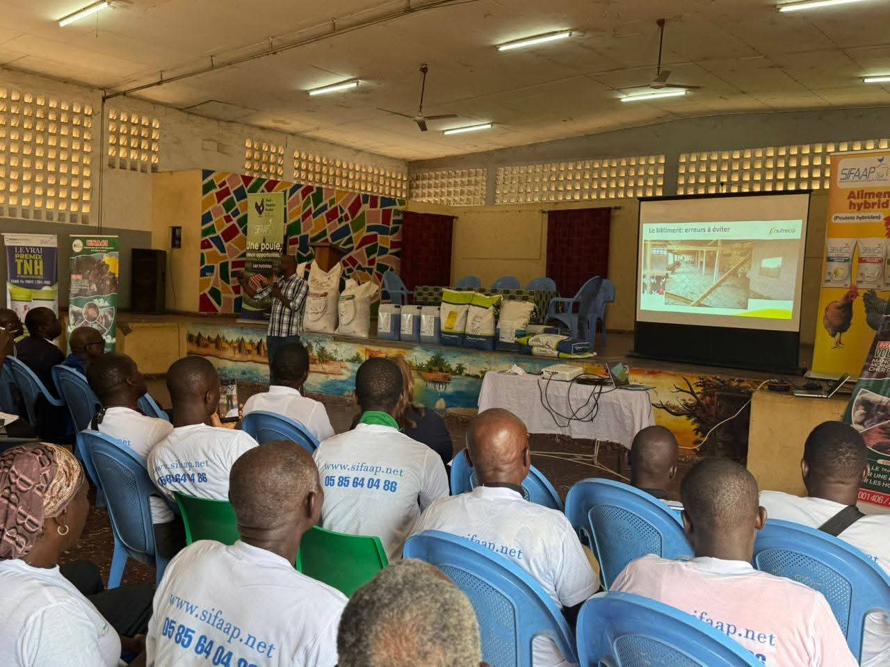 CÔTE D'IVOIRE-FILIÈRE AVICOLE : DES ACTEURS EN FORMATION À BOUAKÉ POUR RENFORCER LA PERFORMANCE DU SECTEUR